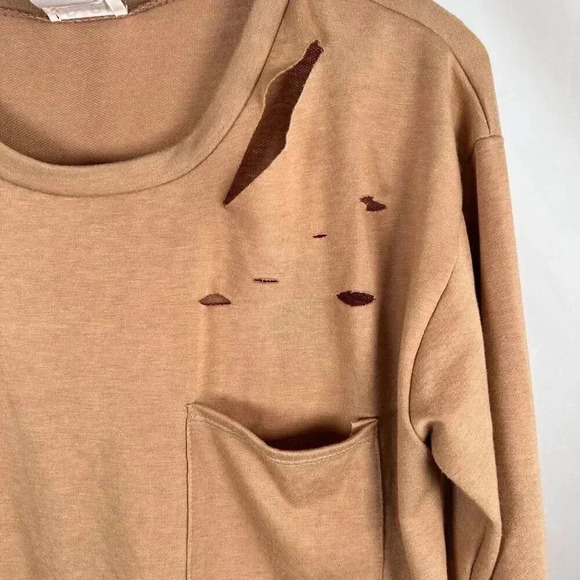 2/$30 BiBi Size Medium Distressed Top Long Sleeve Casual Tan - Picture 3 of 6